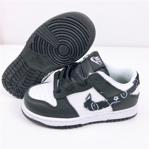 Youth Running Weapon SB Dunk Black/White Shoes 010